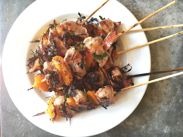 pork tenderloin, memorial day barbecue, fresh apricots,grilled apricots, pork skewers,